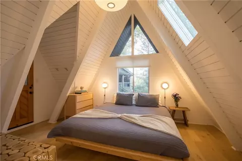 Bedroom - 399 Rainier Rd, Lake Arrowhead, CA 92352 photo 12 of 13