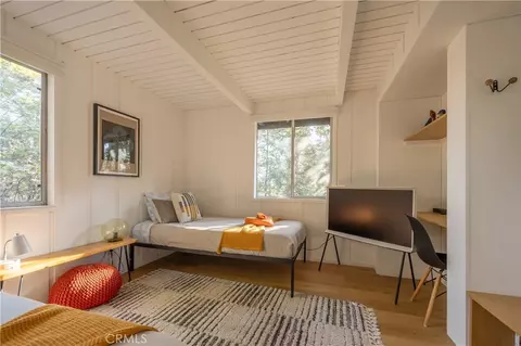 Bedroom - 399 Rainier Rd, Lake Arrowhead, CA 92352 photo 9 of 13