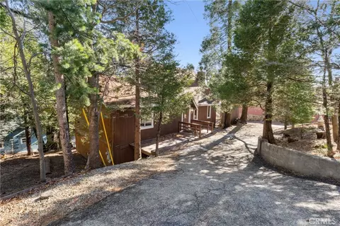 1209 Bridal Path, Rimforest, CA 92378 photo 3
