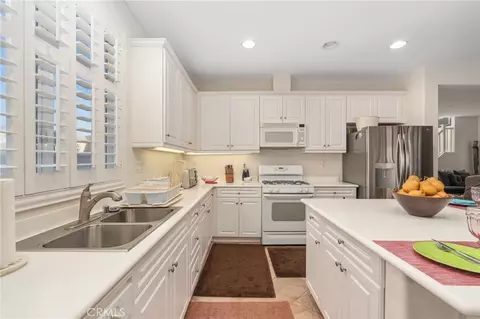Kitchen - 1349 N Dolanna, Compton, CA 90221 photo 3 of 4
