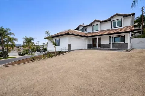 22896 San Joaquin E, Canyon Lake, CA 92587