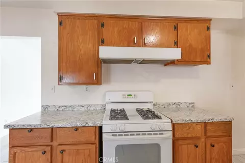 Kitchen - 13555 3rd, Yucaipa, CA 92399 photo 3 of 4