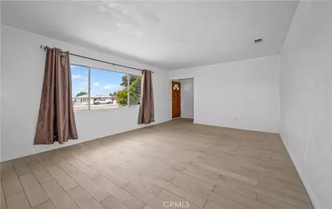 Living - 13555 3rd, Yucaipa, CA 92399 photo 2 of 6