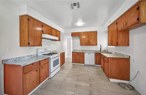 Kitchen - 13555 3rd, Yucaipa, CA 92399 photo 1 of 4