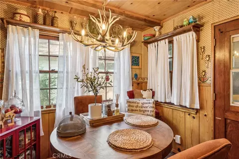Dining - 24214 Zurich, Crestline, CA 92325 photo 1 of 1