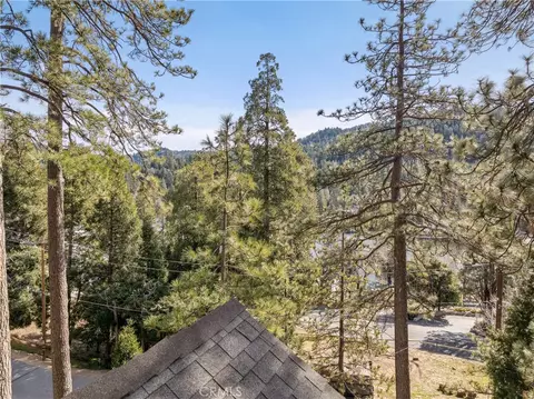 View/Area - 24214 Zurich, Crestline, CA 92325 photo 2 of 3
