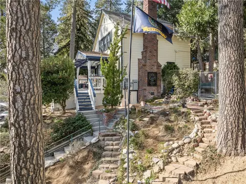 Exterior - 24214 Zurich, Crestline, CA 92325 photo 9 of 16