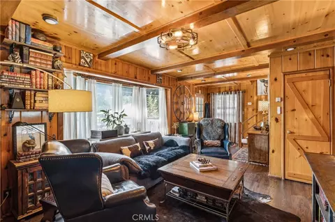 Living - 24214 Zurich, Crestline, CA 92325 photo 3 of 4