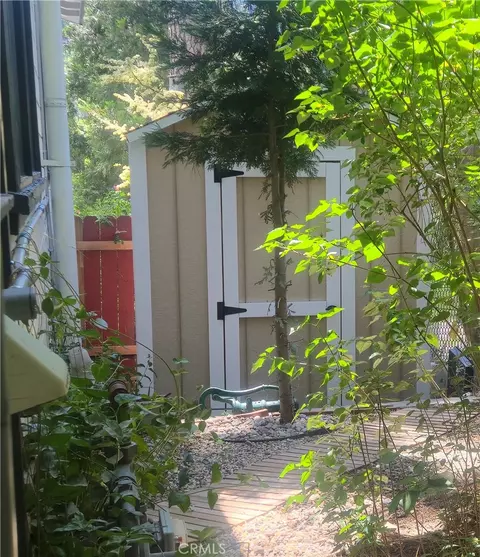 Exterior - 24214 Zurich, Crestline, CA 92325 photo 7 of 16