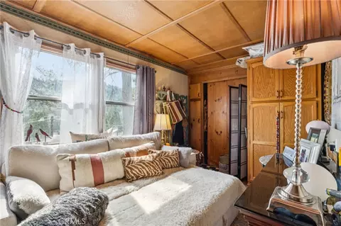 Bedroom - 24214 Zurich, Crestline, CA 92325 photo 2 of 2