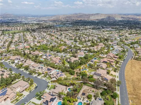 View/Area - 1062 Mccall Dr, Corona, CA 92881 photo 6 of 10