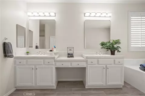Bath - 1062 Mccall Dr, Corona, CA 92881 photo 5 of 5