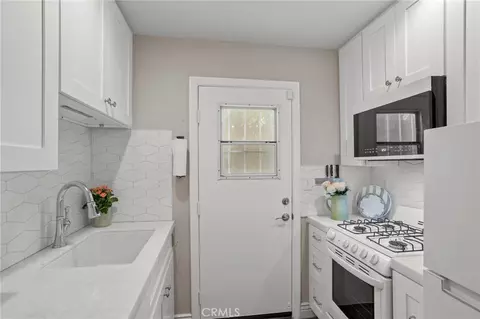 Kitchen - 1062 Mccall Dr, Corona, CA 92881 photo 5 of 5