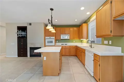 Kitchen - 595 Dundee Ln, San Marcos, CA 92069 photo 4 of 4