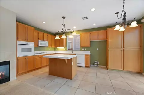 Kitchen - 595 Dundee Ln, San Marcos, CA 92069 photo 3 of 4