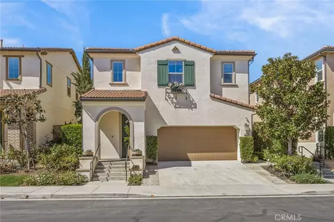 2828 Villa Catalonia Ct, Corona, CA 92881