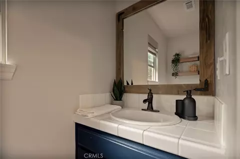 Bath - 1419 Calgary, Lake Arrowhead, CA 92352 photo 1 of 3
