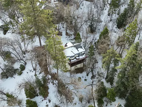 View/Area - 1419 Calgary, Lake Arrowhead, CA 92352 photo 1 of 2