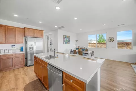 Kitchen - 1685 Spring Run, Beaumont, CA 92223 photo 3 of 4