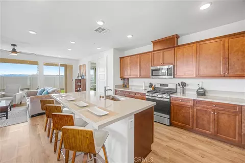 Kitchen - 1685 Spring Run, Beaumont, CA 92223 photo 1 of 4