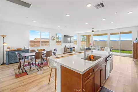 Kitchen - 1685 Spring Run, Beaumont, CA 92223 photo 4 of 4