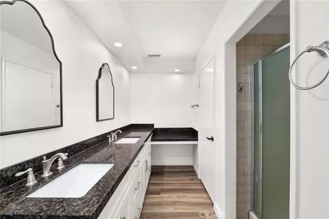 Bath - 162 Lakeside, Redlands, CA 92373 photo 2 of 2