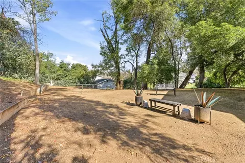 Exterior - 30993 Palo Alto Dr, Redlands, CA 92373 photo 5 of 21