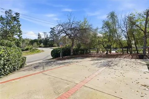Exterior - 30993 Palo Alto Dr, Redlands, CA 92373 photo 16 of 21