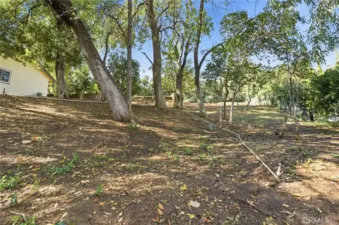 Exterior - 30993 Palo Alto Dr, Redlands, CA 92373 photo 6 of 21