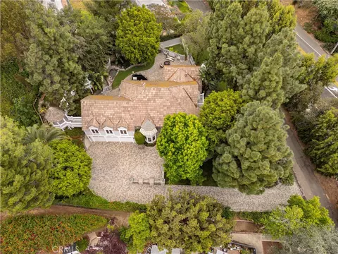 10761 Crawford Cyn, North Tustin, CA 92705