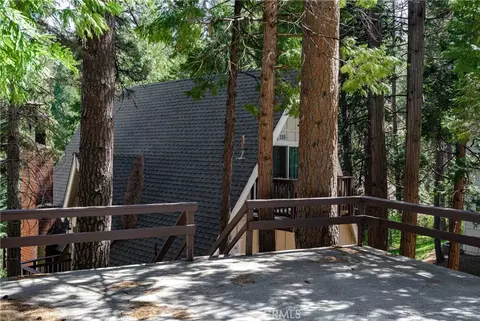 Exterior - 155 Birchwood, Lake Arrowhead, CA 92352 photo 6 of 22