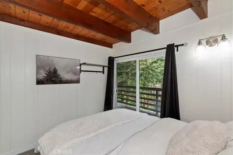 Bedroom - 155 Birchwood, Lake Arrowhead, CA 92352 photo 6 of 6