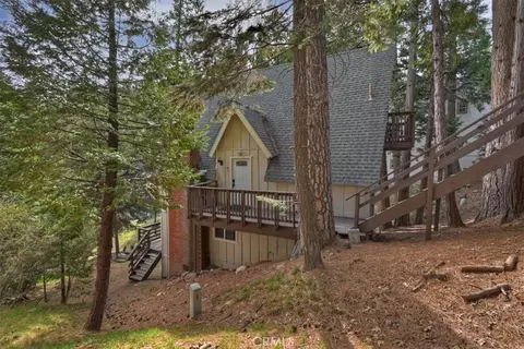 Exterior - 155 Birchwood, Lake Arrowhead, CA 92352 photo 7 of 22