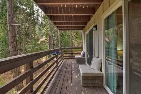 Exterior - 155 Birchwood, Lake Arrowhead, CA 92352 photo 11 of 22