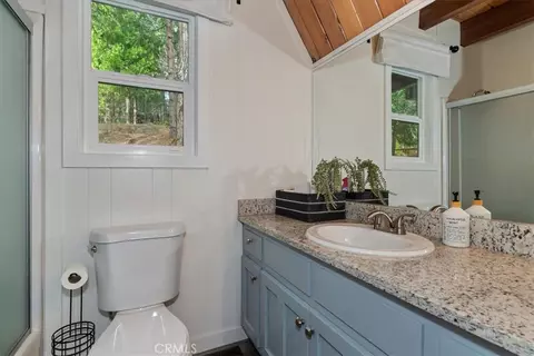 Bath - 155 Birchwood, Lake Arrowhead, CA 92352 photo 3 of 3