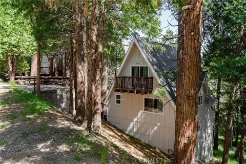 Exterior - 155 Birchwood, Lake Arrowhead, CA 92352 photo 5 of 22