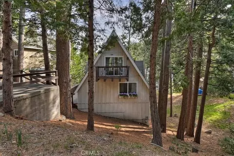 Exterior - 155 Birchwood, Lake Arrowhead, CA 92352 photo 17 of 22