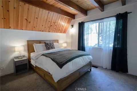 Bedroom - 155 Birchwood, Lake Arrowhead, CA 92352 photo 3 of 6