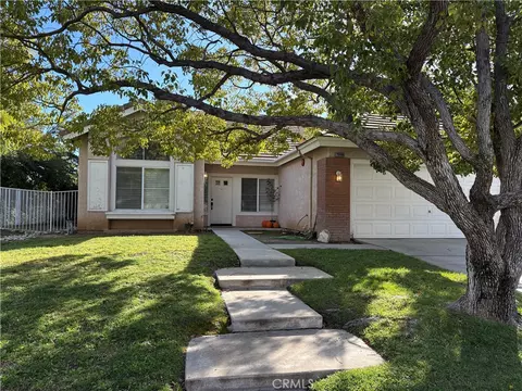 28999 Clear Spg, Highland, CA 92346