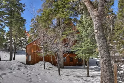 Exterior - 1370 Primrose Ct, Big Bear Lake, CA 92315 photo 10 of 11