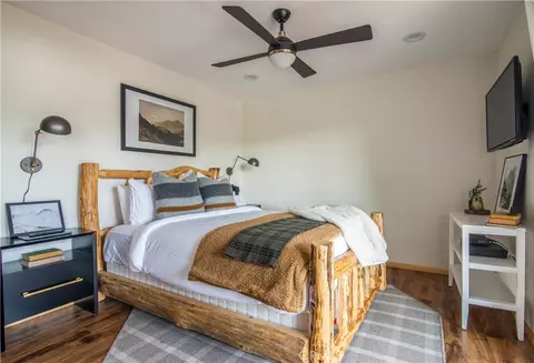Bedroom - 1002 White Mtn, Big Bear City, CA 92314 photo 6 of 10