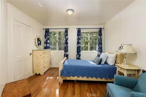 Bedroom - 28641 N Shore Rd, Lake Arrowhead, CA 92352 photo 7 of 10