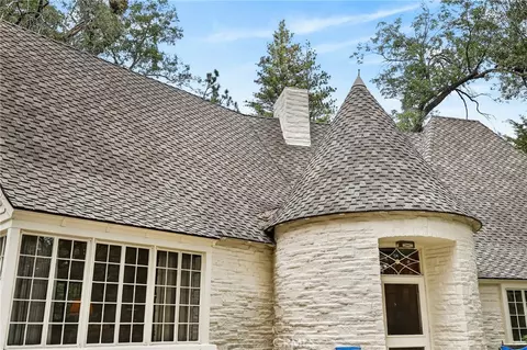 Exterior - 28641 N Shore Rd, Lake Arrowhead, CA 92352 photo 31 of 31