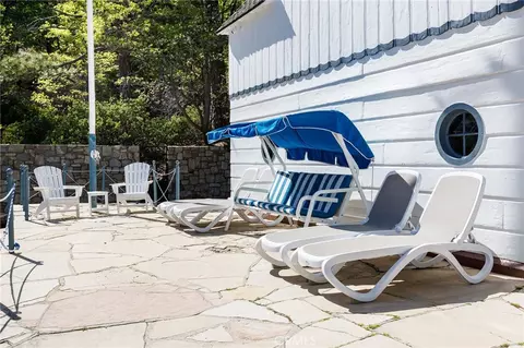 Exterior - 28641 N Shore Rd, Lake Arrowhead, CA 92352 photo 18 of 31