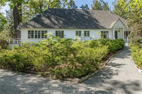 Exterior - 28641 N Shore Rd, Lake Arrowhead, CA 92352 photo 6 of 31