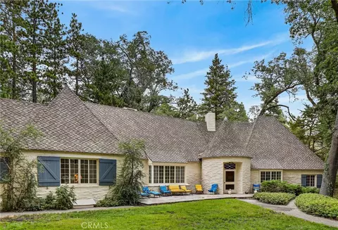 Exterior - 28641 N Shore Rd, Lake Arrowhead, CA 92352 photo 27 of 31