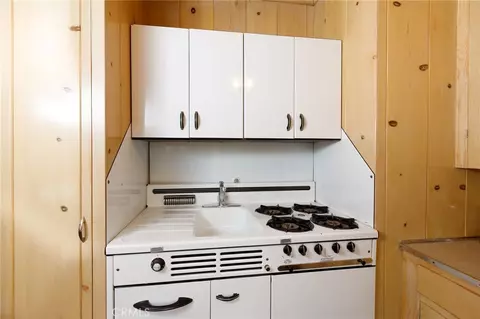 Kitchen - 28641 N Shore Rd, Lake Arrowhead, CA 92352 photo 3 of 4
