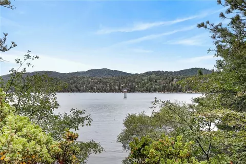 View/Area - 28641 N Shore Rd, Lake Arrowhead, CA 92352 photo 1 of 3
