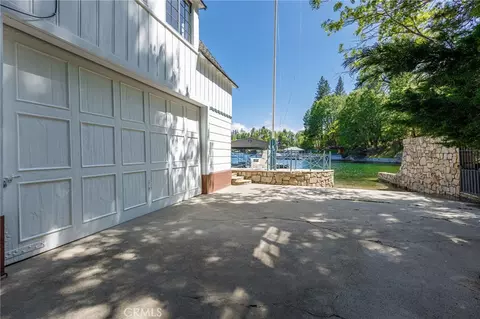 28641 N Shore Rd, Lake Arrowhead, CA 92352 photo 36