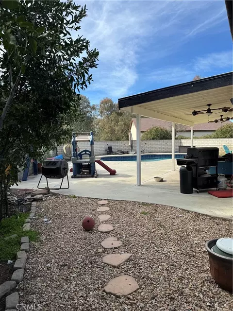 Exterior - 39657 Baldi Ct, Cherry Valley, CA 92223 photo 7 of 8